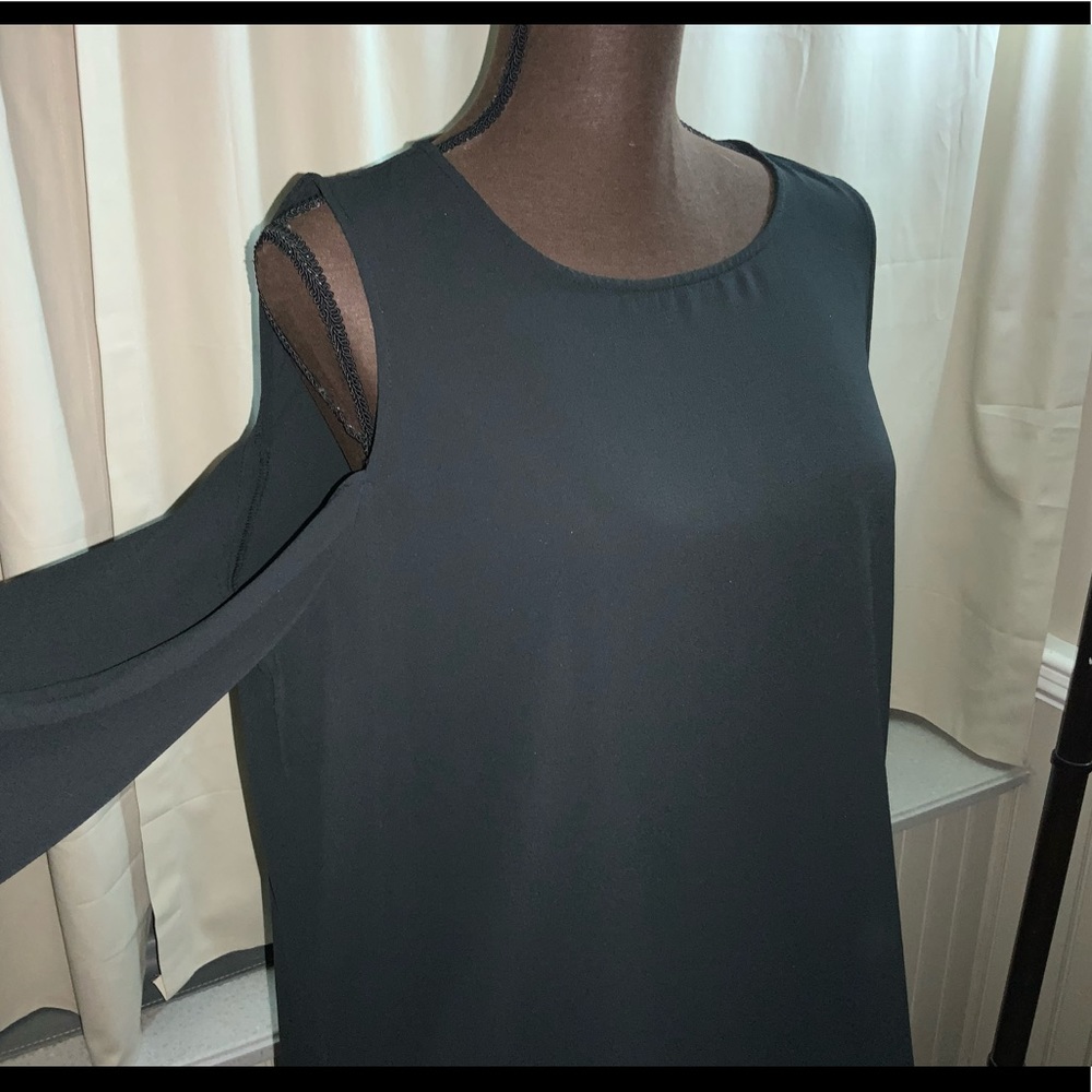 Simply Vera Open Shoulder Asymmetrical Chiffon Top